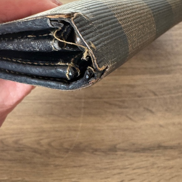 Fendi Long Wallet Has Call Outs - Clearance - Picture 3 of 10